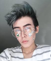 This haircut is really fun. Androgynous Hairstyles Tumblr Google Search Androgynous Hair Tumblr Hair Androgynous Haircut
