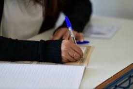 Ίσως μόνο το θέμα δ να δυσκόλεψε τους υποψηφίους και να. Panelladikes 2021 Proteinomena 8emata Kai Apanthseis Sta Arxaia Katey8ynshs Ta Nea