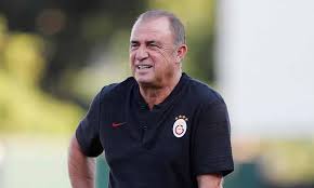 Fifa global futbol direktörü arsene wenger bizzat teklif yaparak i̇mparator'un bilgi birikiminden yararlanmak istediklerini söyledi. Fifa Dan Fatih Terim E Flas Teklif Tele1