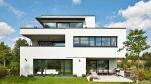 ˈʃtaːtlɪçəs ˈbaʊˌhaʊs (listen)), commonly known as the bauhaus (german: Das Bauhaus Wird 100 Jahre Baumeister Haus