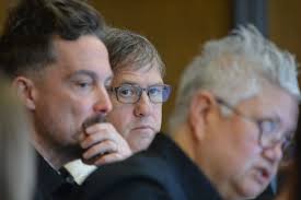 Listening to City Councillors Listening to City Councillors Talk to  Themselves