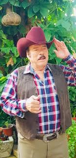 Lalo mora el rey de mil coronas. Lalo Mora Ingresa A Terapia Intensiva Tras Dar Positivo A Coronavirus