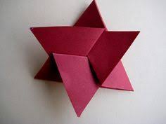#pliage #serviette #rose #pochette #fete #diy #table #deco #decoration #nouvelan #anniversaire entre praticité et élégance, ces pliages triangle/pochette feront, un très bel effet. Pliage D Une Serviette En Papier Une Petite Idee Pour Un Pliage De Fete D U Servietten Falten Weihnachten Serviettenring Basteln Servietten Falten Anleitung