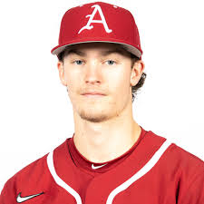 Isaac Webb's Instagram, Twitter & Facebook