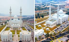 Masjid jamek dato klana petra sendeng, ampangan masjid kariah taman tuanku jaafar, 71200 rantau, 11 seremban, negeri sembilan. Masjid Sri Sendayan Masjid Gah Atas Wakaf Seorang Lelaki Hebat Buzzkini
