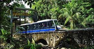 So, after bergambar kat sini, kitorang beratur semula untuk naik cable car. Penang Hill Funicular Railway Ticket