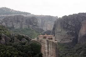 'on the tracks of 007' video, showing the meteora region in greece. Die Kloster Von Meteora Ausflugsziele Kalabaka