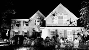 While anyone can enjoy the food, festivities, gifts, and gallons of booze that come with other holidays when you're ready to get inspired and give your home the makeover it deserves, here's 23 houses that are doing halloween decorations eerily proper. Readers Have Submitted Their Spooky And Creative Halloween Decor