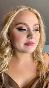 Ashley Embrey's Instagram, Twitter & Facebook