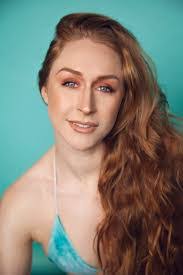 Corinne Holt's Instagram, Twitter & Facebook