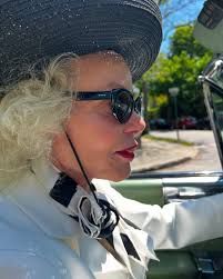 Vintage Wheels for @themargotmagazine with Susan Harder, Retired Gallery  Owner/ NY State Representative-DarkSky International. www.darksky.org My  Cars: *1968 XKE Jaguar (originally bought in 1968 by a woman) *1967  Corvette StingRay (I had