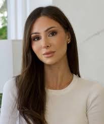 Tracy Bowie's Instagram, Twitter & Facebook