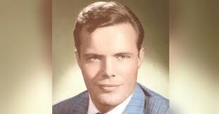 Max Bullock's Instagram, Twitter & Facebook