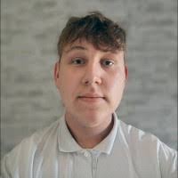 60+ "Daniel Bus" profiles