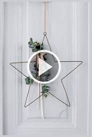 Tables De Noel En Eucalyptus 10 Idees Clem Around The Corner Weihnachtsdeko Basteln Kinderzimmer Deko Adventskalender Basteln