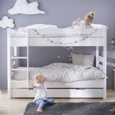 Découvrez notre sélection de matelas dans votre rayon lit sur filedanstachambre, le spécialiste de la chambre enfant depuis 2007. Pack Lit 2 Matelas 90x190 Tom Blanc