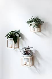 Diy Wall Planter Idea To Brighten Up Your Interior Art Designinspiration Design Plant Planter Pots Pottery Egenlagd Dekorasjon Dekorasjon Koselig Stue