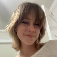 Emilia Scott's Instagram, Twitter & Facebook