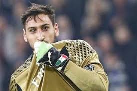 Besrossonieri Ac Milan Donnarumma My Family Supports Napoli Ac Milan Milan Soccer Players