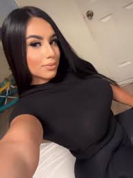 I ❤️ older men but idk if they like me back ❤️❤️