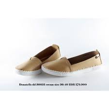 Hasil gambar untuk flat shoes donatello