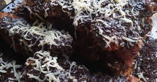 Setelah dingin, iris bagian tengahnya, masukkan keju dan cokelat ke dalamnya. 30 Resep Pisang Goreng Coklat Lumer Enak Dan Sederhana Ala Rumahan Cookpad