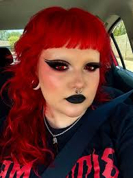 Keyport artist with unique, detailed work