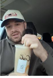 Mon pauvre nip 🤕 #fyp #pourtoi #acadie #chiac @mcdonald's canada🇨🇦