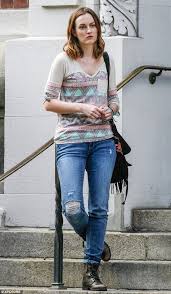 Гледай филми онлайн безплатно с hd качество. Leighton Meester Dresses Down To Play A Poor Musician In Forthcoming Film Like Sunday Like Rain Daily Mail Online
