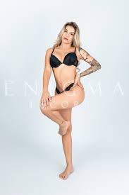 Contactos de alto standing en Madrid en Chalet de Lujo - Enigma