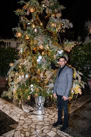 In addition to old favorites you hang year after year, shop hallmark to see hundreds of new christmas ornaments you can display to keepsake new traditions, memories and family. Toni Breiss And De Grisogono Light Up Rome A E Magazine
