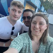 Wedding bells are ringing at our Wellbeing Centre 💒 Recently, our team  came together to make a truly unforgettable moment happen for Fiona, our  lovely Wellbeing patient and her family. Fiona shared