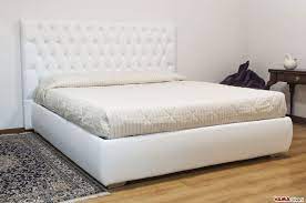 Sedute e spalliere sono fa. Testata Letto Pelle Bianca