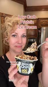 Sydney Bacon's Instagram, Twitter & Facebook