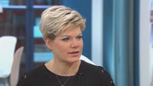 Jegliche verwendung setzt die genehmigung des. Fruhstucksfernsehen Op Fan Melanie Muller Nach Der Nasenverkleinerung Kommt Der Nachste Eingriff Sat 1
