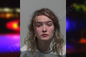 Savannah Malone's Instagram, Twitter & Facebook