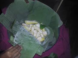 Tehnik membuat tape singkong adalah membaluri singkong yang sudah dimasak setengah masak dengan ragi tape atau saccharomyces cerevisiae. 30 Trend Terbaru Cara Membuat Tape Singkong Beserta Gambar Anna K Cummings