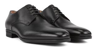 Perfetto per i giovani (il nero e il blu invecchiano un po') si può abbinare ad un paio di scarpe nere, dal design rigorosamente classico; Hugo Boss Completo Grigio Cerimonia Bruno Peruselli Smoking Uomo Economici Abiti Cerimonia Makan Nasi