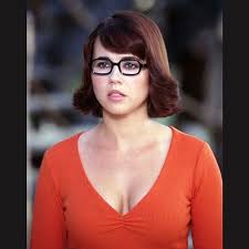 In television, she is known for her leading roles in the teen drama freaks and geeks, the medi. Watching Scooby Doo Again Linda Cardellini Is Freaking Ho Flickr