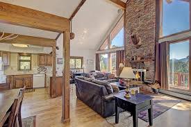 4 bedroom plus loft vacation house