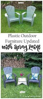 Refreshing Outdoor Plastic Furniture With Spray Paint And A Tip For An Easy Spray Pai Patio Furniture Makeover Plastic Outdoor Furniture Plastic Patio Chairs