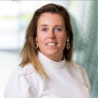 Ellen Blom's Instagram, Twitter & Facebook