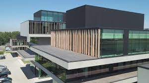 Het waregem business park (wbp) is een een iconisch business park (5 bedrijfsgebouwen) in het hart van waregem met percelen van 100 tot 3000 vierkante meter. Waregem Business Park Ion Youtube