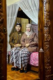 Klasik bak pasangan zaman dulu nih. 17 Foto Prewedding Jawa Hijab Di Rumah Budaya Tembi Jogja Prewed Dita Iwan Fotografer Pernikahan Prewedding Wedding Photographer Jogja Yogyakarta Indonesia