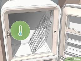 Burnt plastic is one of the most noticeably awful smells and can quickly fill a house. How To Clean Melted Plastic Out Of An Oven 9 Steps