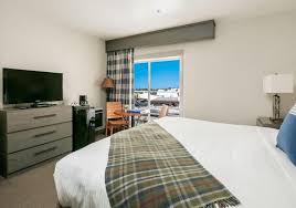 Applicants from new zealand and australia may be eligible for a j1 visa that allows work eligibility for a period of. Mammoth Mountain Inn Ab 136 Hotels In Mammoth Lakes Kayak