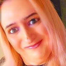 Shirley Luckett's Instagram, Twitter & Facebook