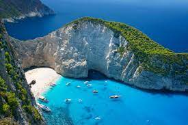 It was established in 1992 and fully renovated in 2011. Strande In Zakynthos