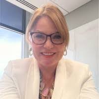 Lesley Fisher's Instagram, Twitter & Facebook