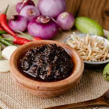 Other brand of sambal hitam that i have taste lack texture but this one is really good to me because i can still savour the texture of the ikan bilis. Sambal Hitam Belimbing Buluh Kvg Halal Street Uk